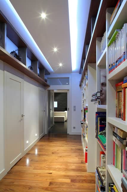 23 Beautiful Hallway Lighting Design Ideas