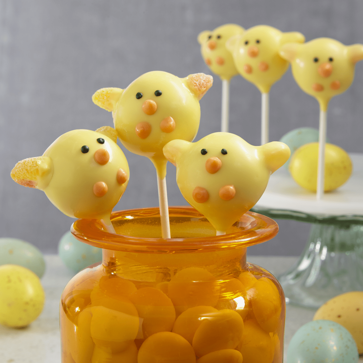 Chick cake pops
