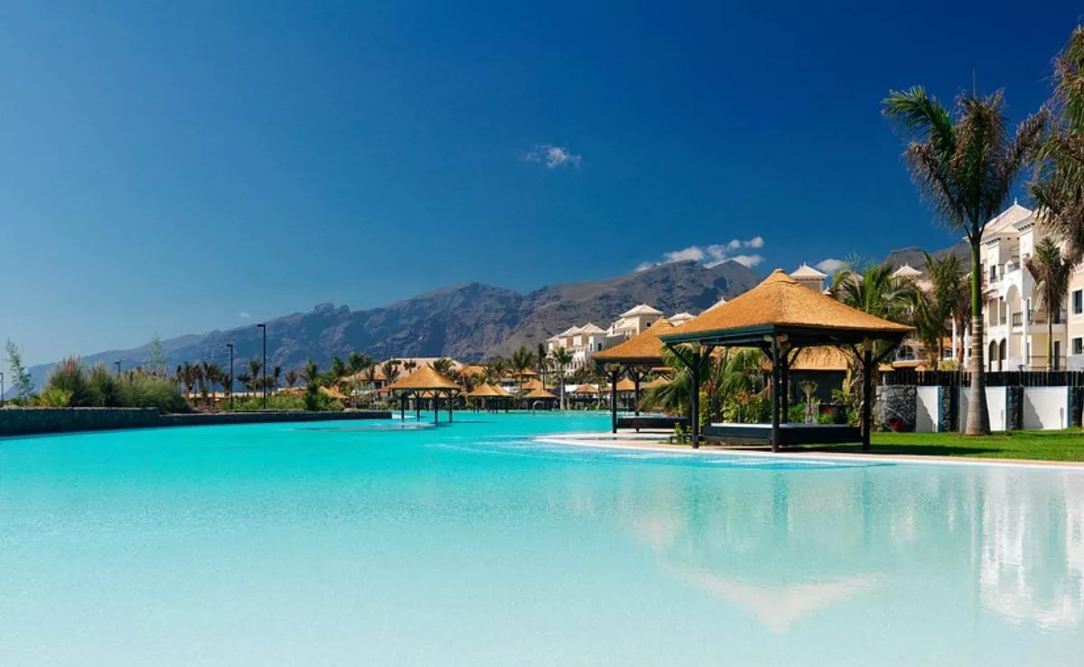 Luxury, Private Villas, and Views of Teide: Discover Tenerife’s Top-Rated Hotel