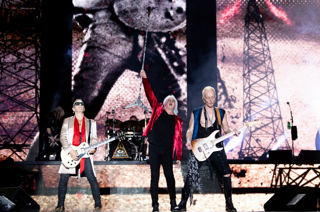 Def Leppard, Mötley Crüe, and Extra Headline Boardwalk Rock Pageant