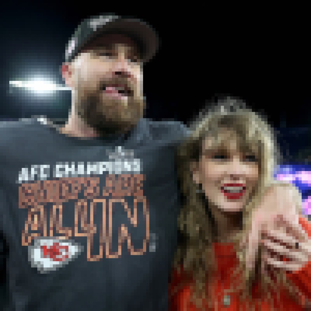 Taylor Swift & Travis Kelce Ship Christmas Items to Chiefs Teammates