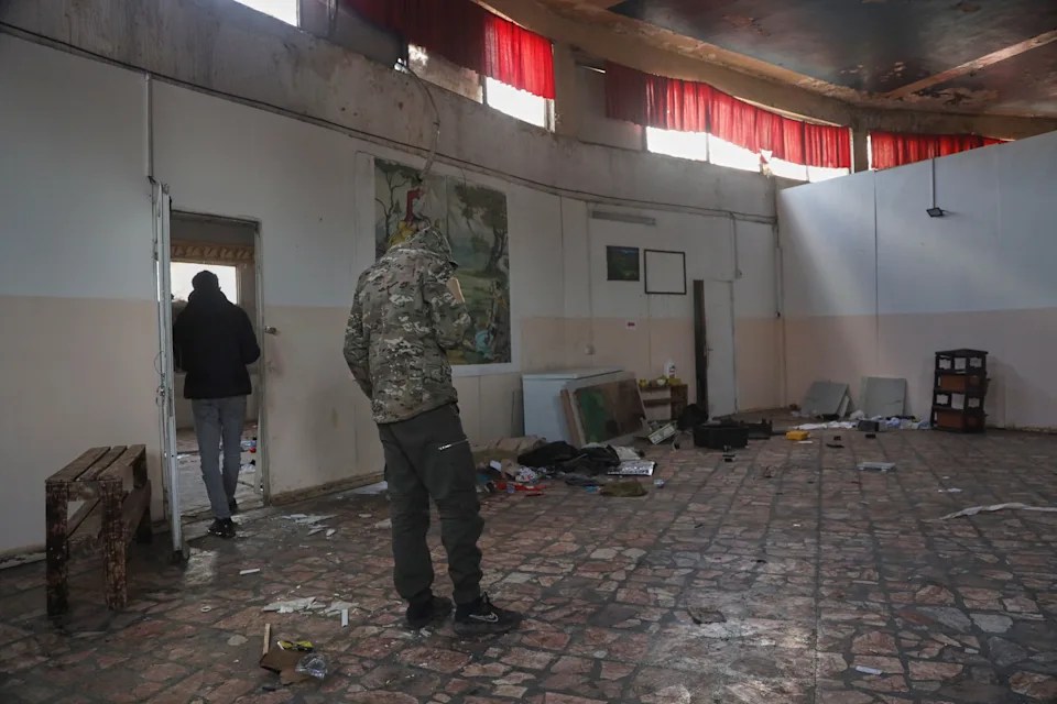 Rusya Suriye'nin kuzeydoฤusundaki รผslerden รงekiliyor Borsatek