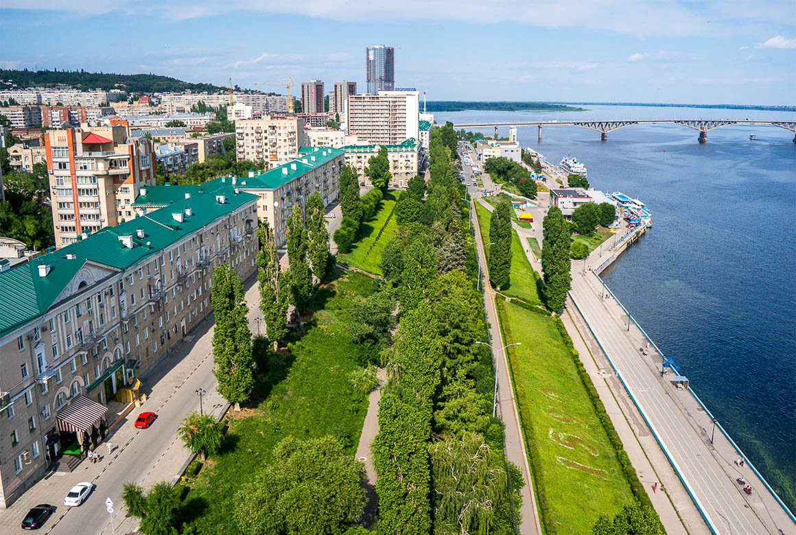 К саратовской набережной причалил любимый подрядчик самарского министра-обнальщика. А ему еще Дворец спорта доделывать