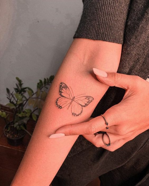 Tatuaggio Farfalla: Significato, 3D E Foto - Capellistyle 705_x_564_jpg