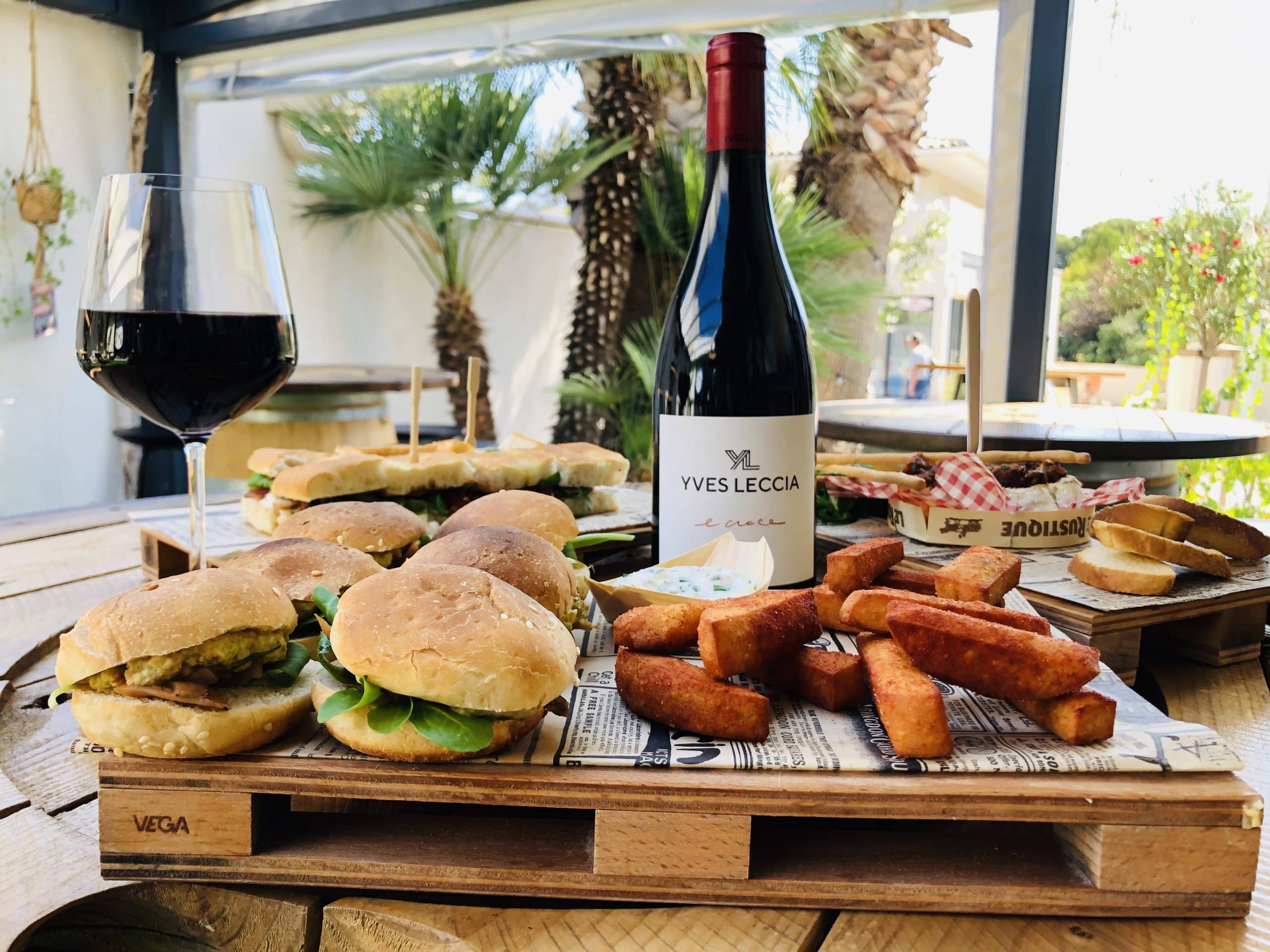 Bar à Vin • Bière • Restaurant à Tapas à Carry Produits frais & Convivialité
