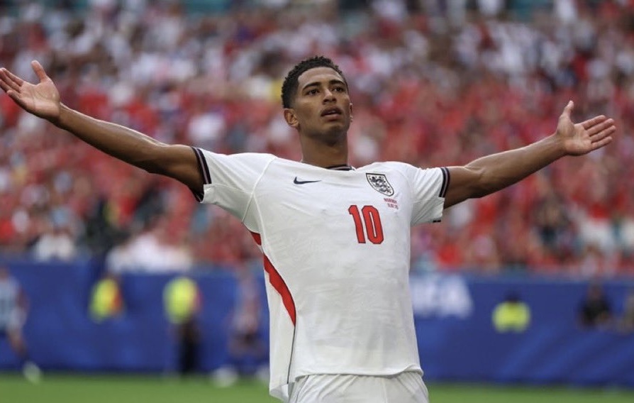 Bellingham Brace Helps England Overcome Norway