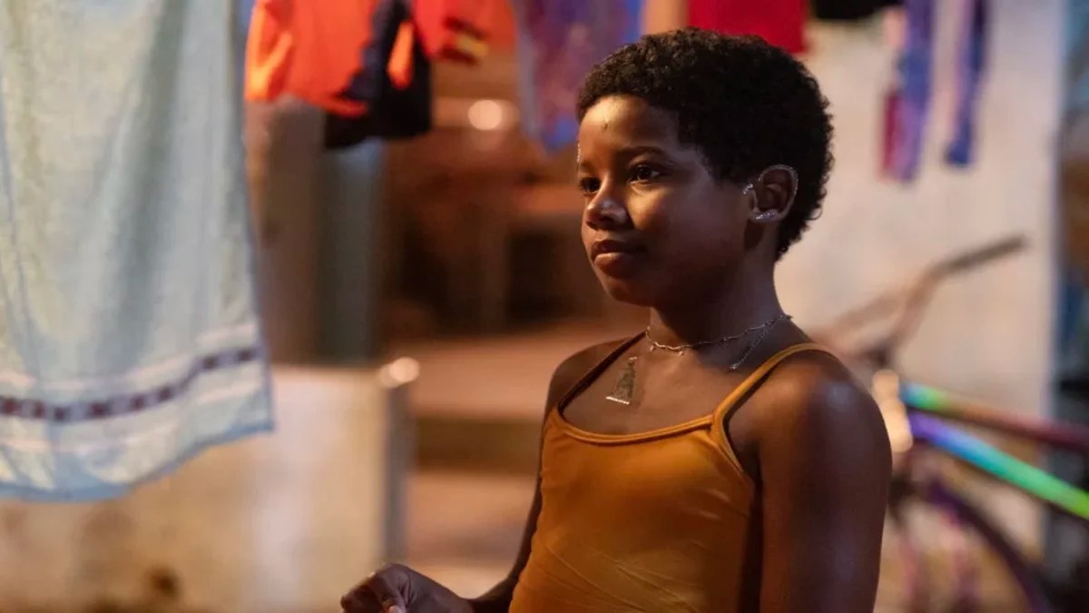 Filme sobre menino que usa vestido e maquiagem é o representante do Brasil no Oscar 2027