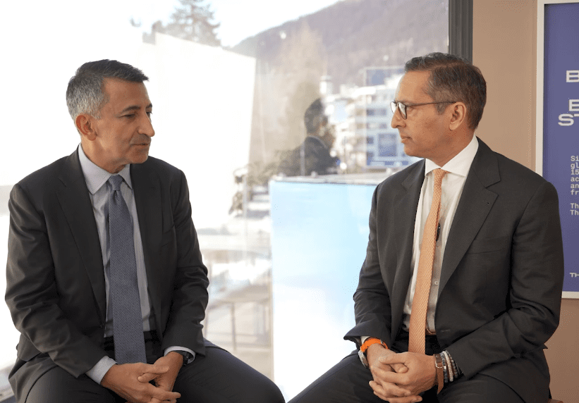 Les dirigeants de Coinbase, Faryar Shirzad et Brett Tejpaul à Davos 2026.