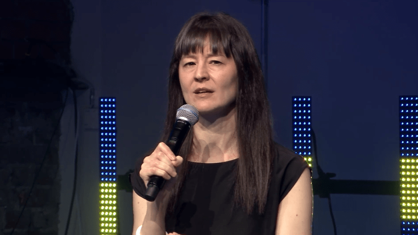 Elizabeth Spark, PDG de la société Lightning Labs, lors d'une conférence lors de l'événement Oslo Freedom Forum.