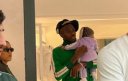 Osimhen, relax con la famiglia a Capri dopo l’eliminazione dalla Champions