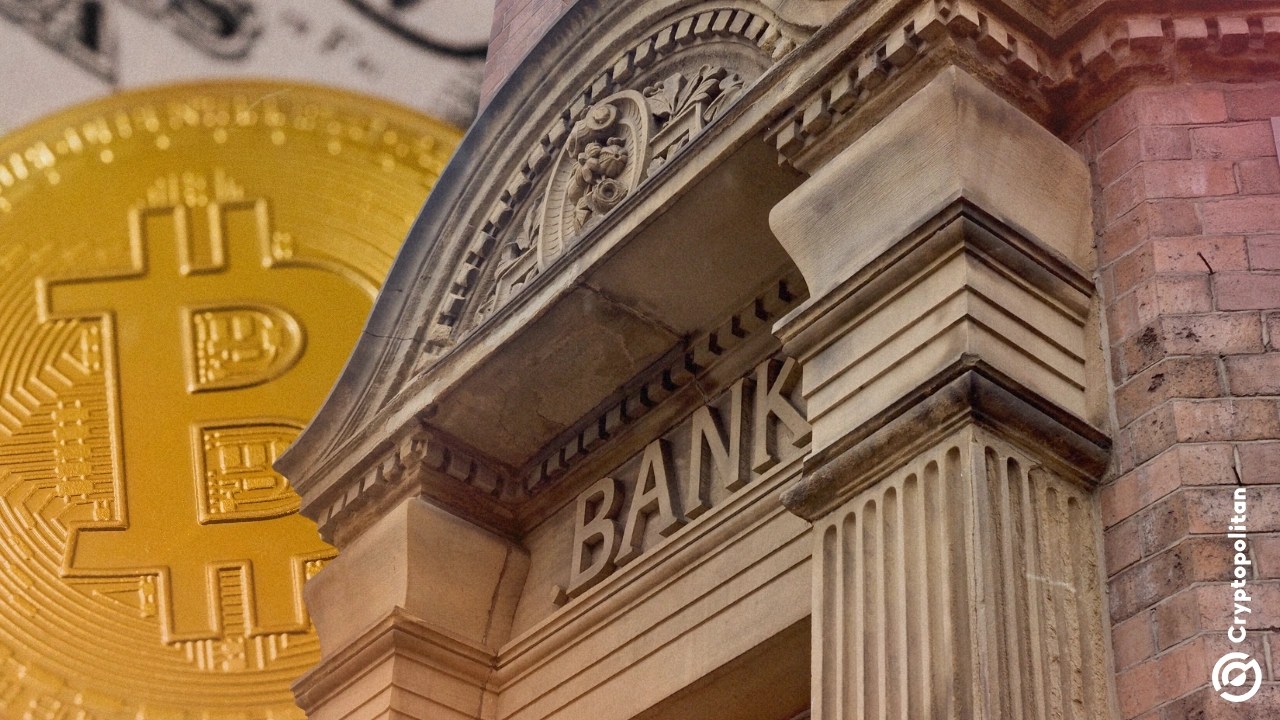 OCC chief says crypto banks should be treated like traditional banks