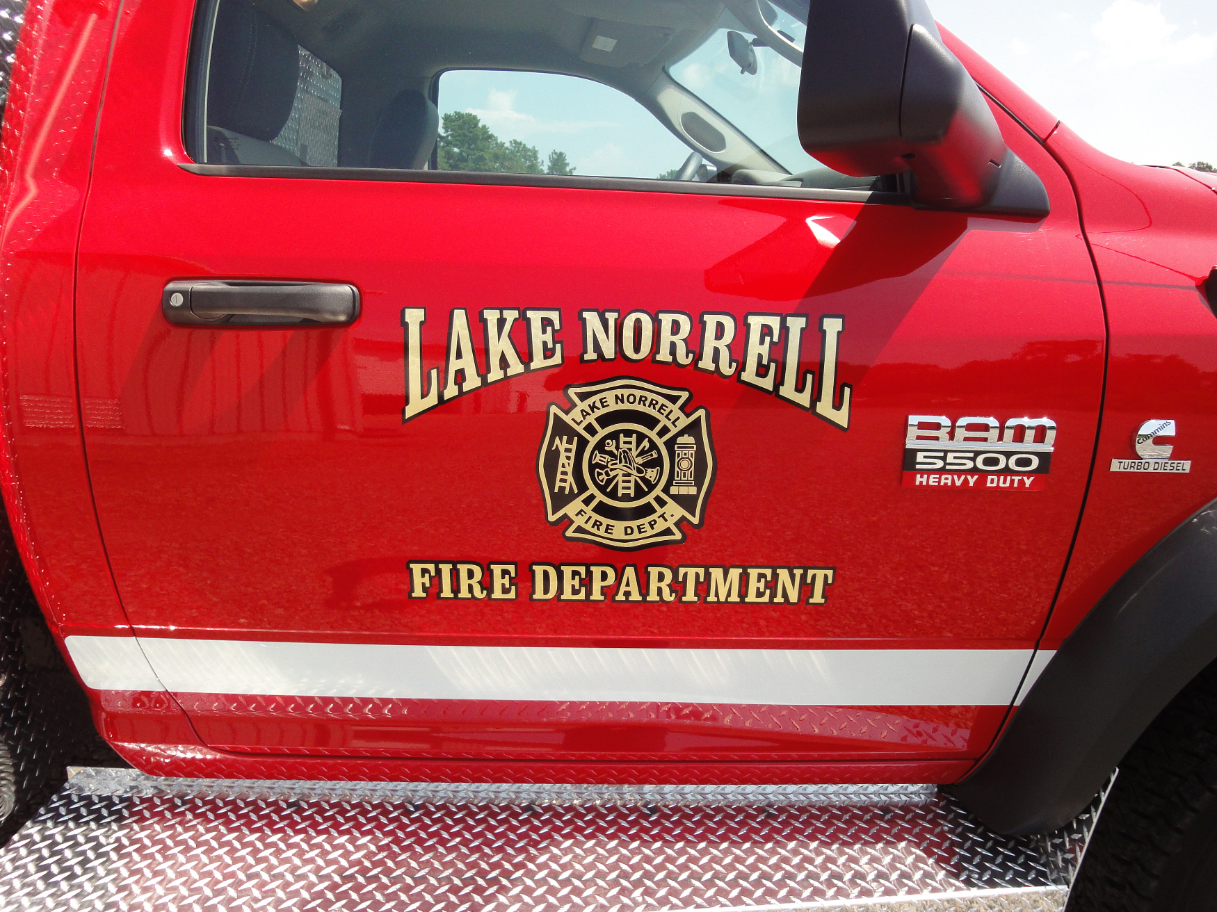 Fire engine lettering