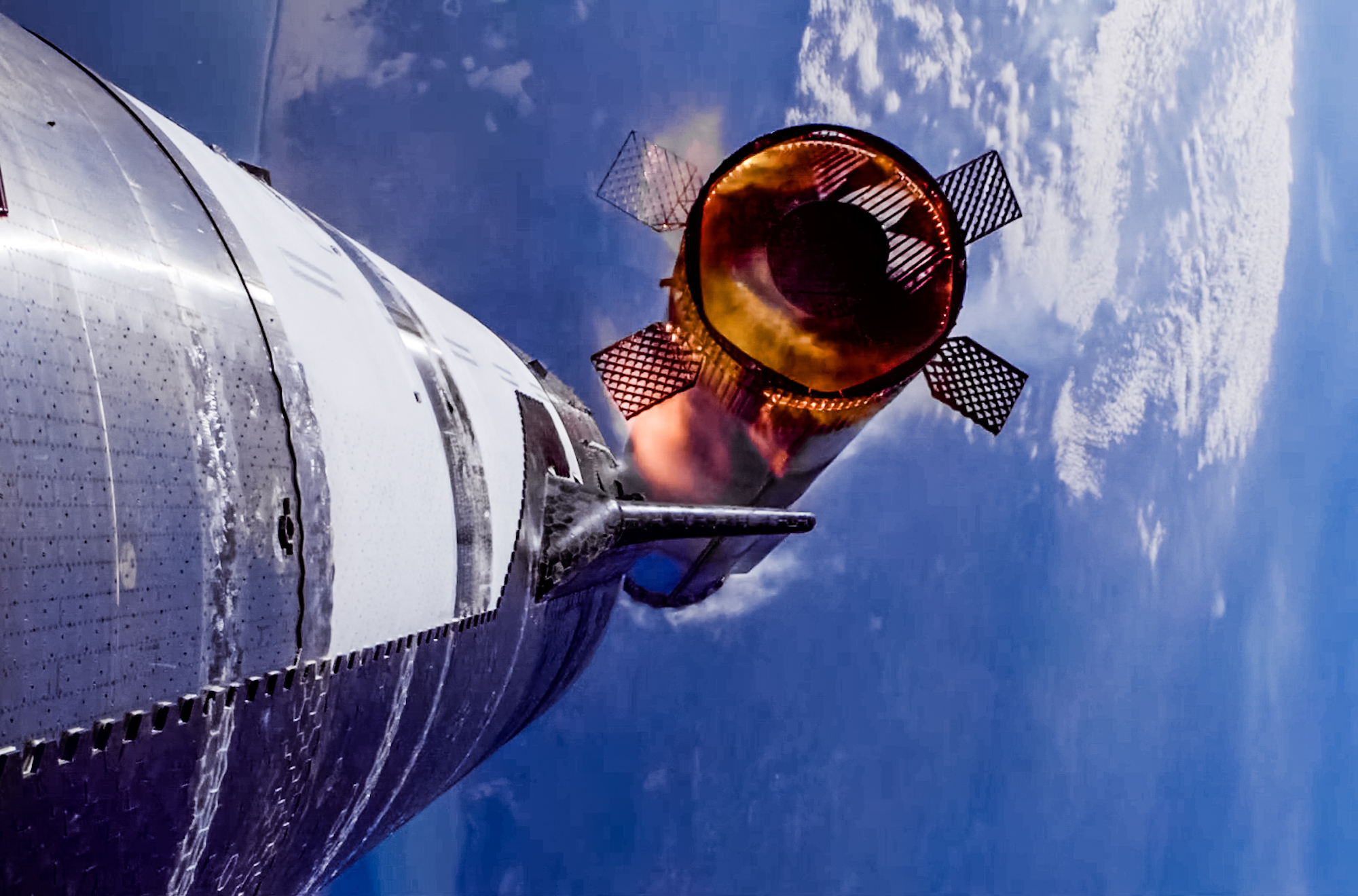 rewrite this title SpaceX image captures dramatic moment during latest Starship test | Digital Trends