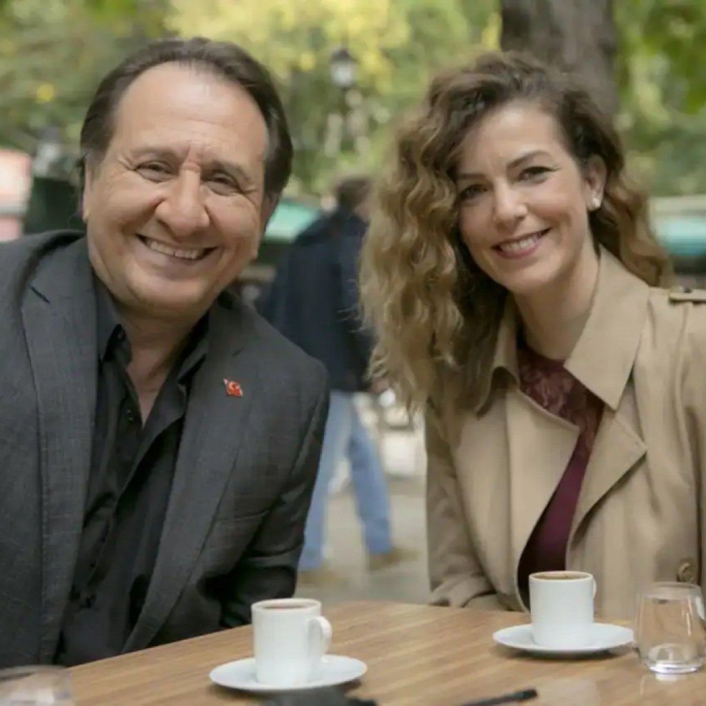 Arka Sokaklar’ın Esra’sı Gaye Gürsel: “Sette bir kahkaha duyuyorsanız Özgür gelmiştir.” Arka Sokaklar’ın Esra’sı Gaye Gürsel: “Sette bir kahkaha duyuyorsanız Özgür gelmiştir.”