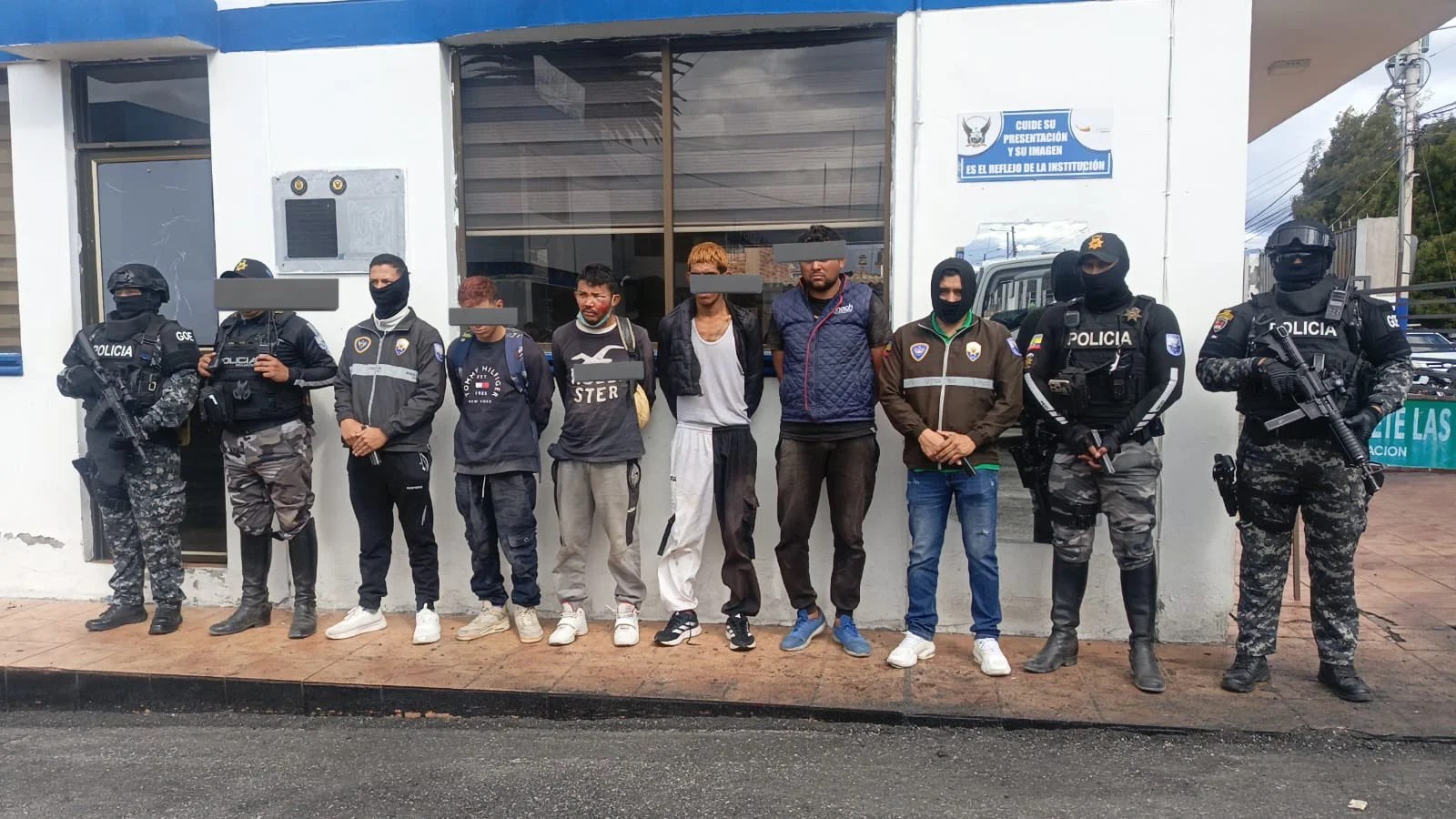 Detenidos cuatro ciudadanos extranjeros por secuestro y robo de gas en Riobamba