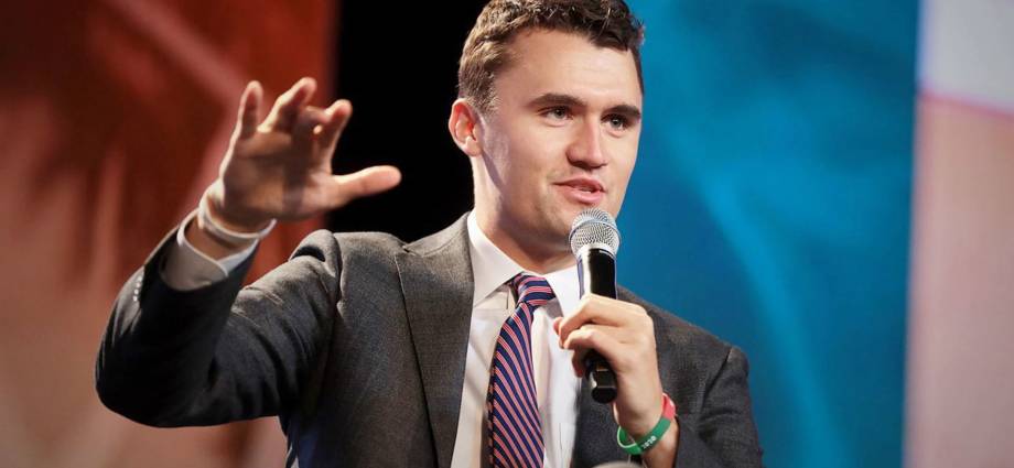 Influencer Charlie Kirk muere tras recibir disparo durante un evento universitario en Utah