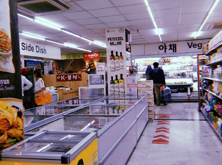 Supermarket Asia di Jakarta | Flokq Coliving Jakarta Blog