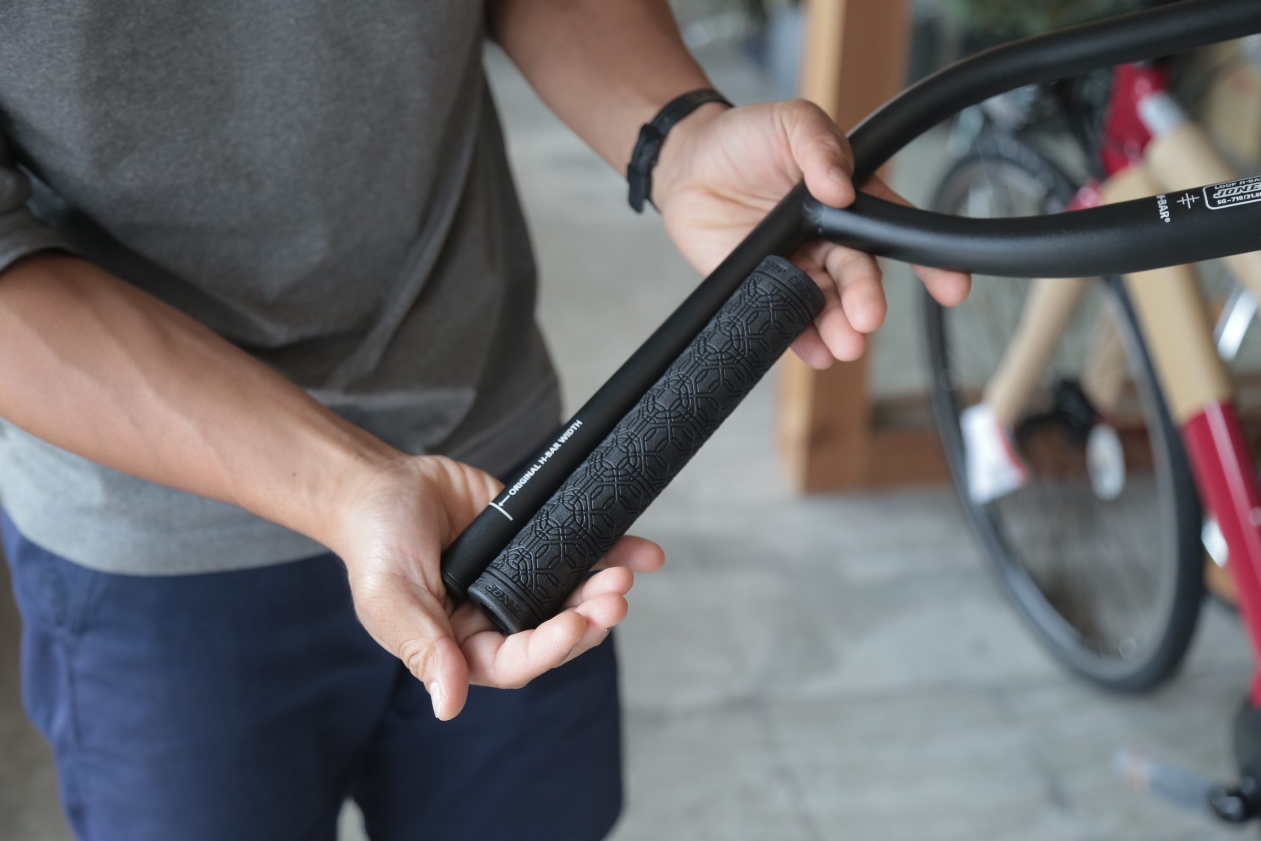 JONES LOOP H-BAR ジョーンズハンドルバー