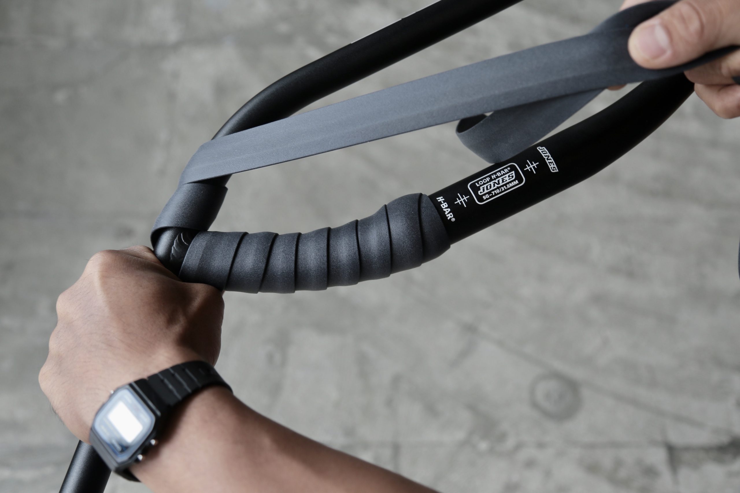 JONES LOOP H-BAR ジョーンズハンドルバー