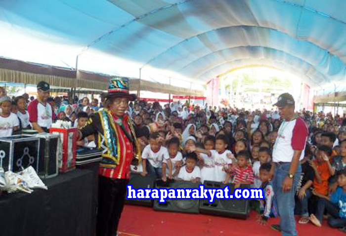 Pesulap ‘Prok Prok.. Tolong Dibantu Ya!’ Hibur Anak Yatim di Banjar