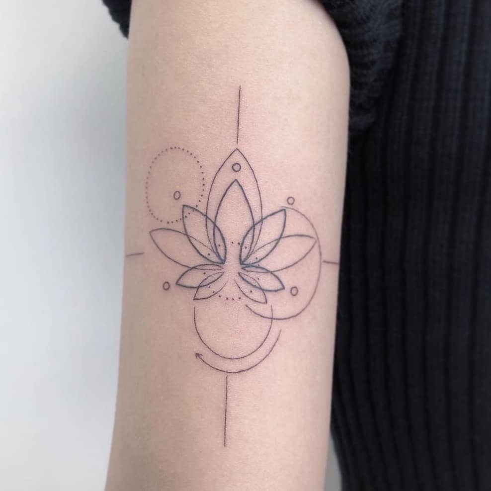 36 Beautiful Lotus Tattoos (Design & Meaning - 2021 Guide) 988_x_988_jpg