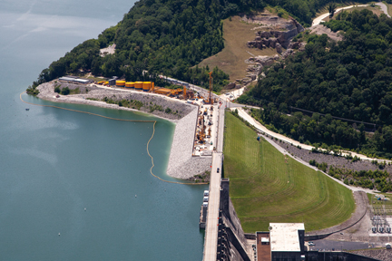Infrastructures May 2014 Bauer Realizes Remediation At Center Hill Dam Canada S Equipment Magazine