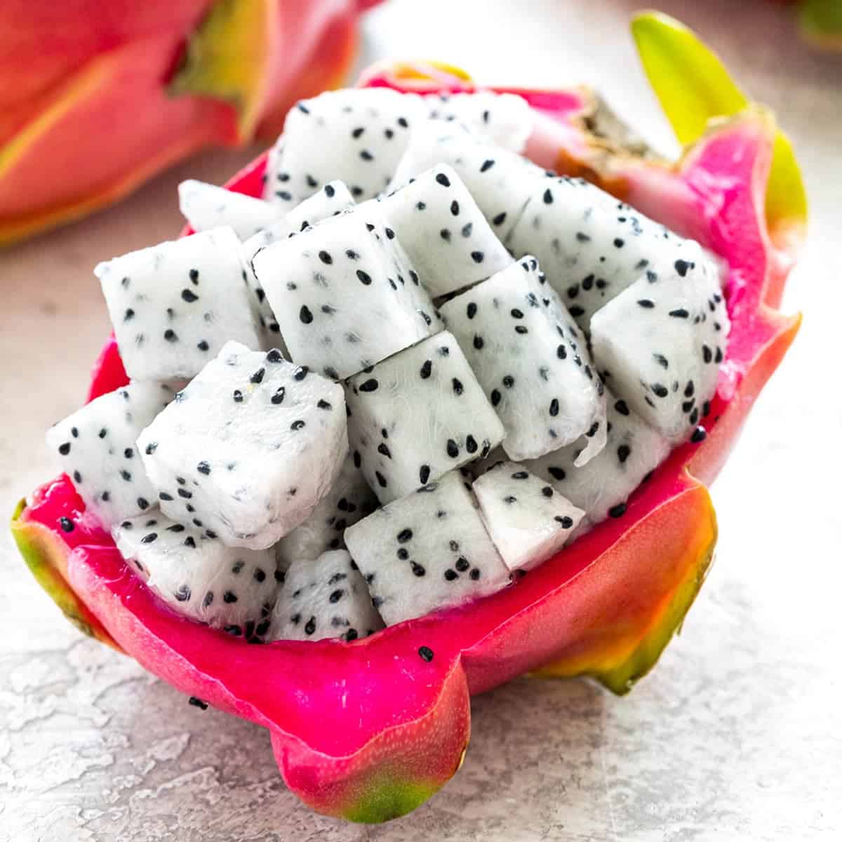 Top 32+ Wallpapers how to cut open a dragon fruit Superb