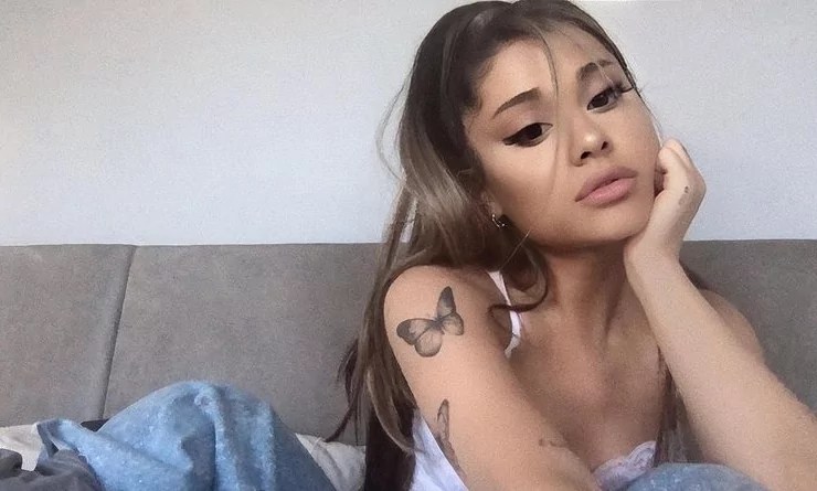 Wait, Did Ariana Grande Remove Some Of Her Trademark Tattoos? - Kiss 445_x_740_png