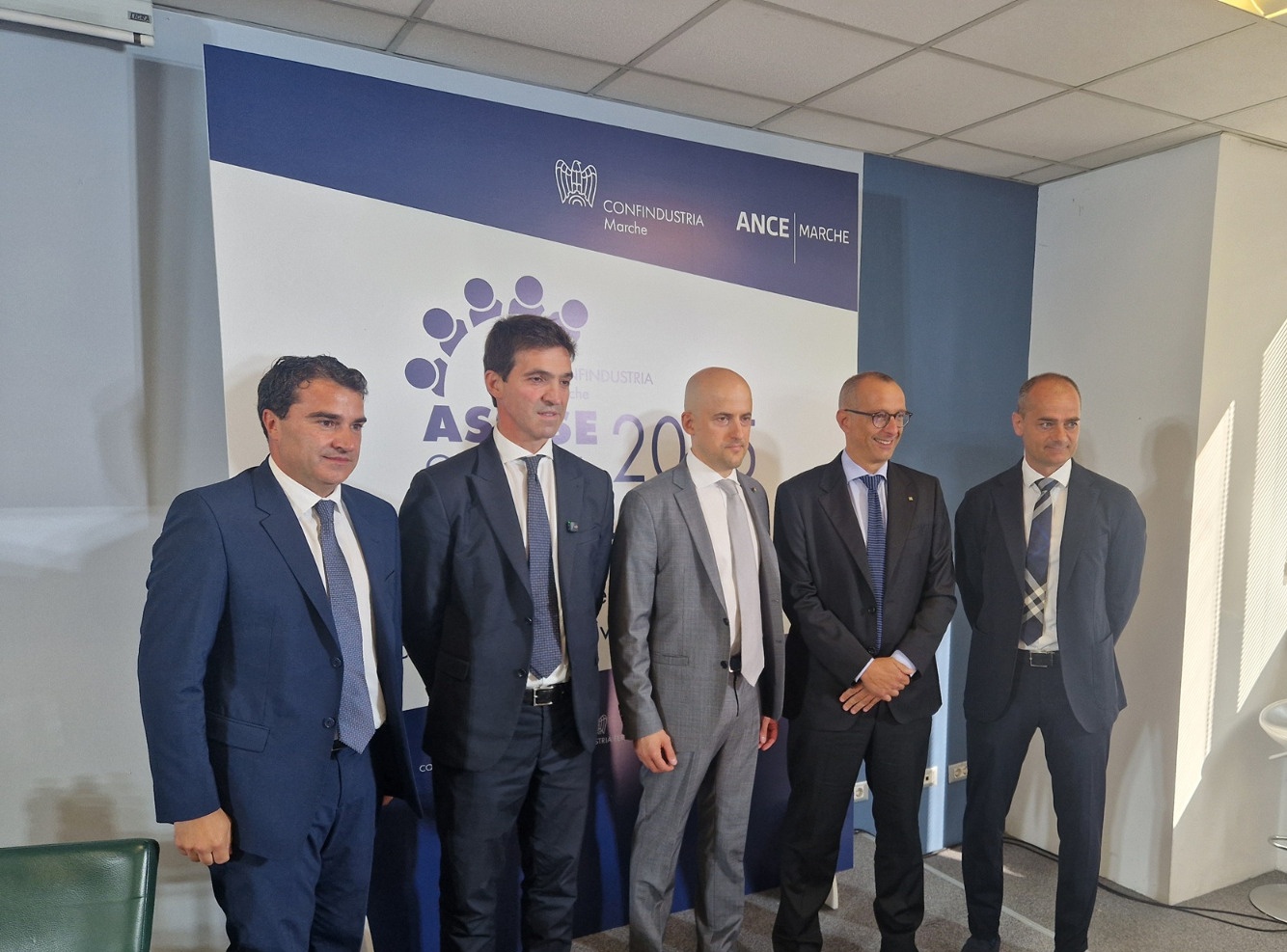 Confronto sull’economia delle Marche: dalla super App ai bandi per innovare, Ricci e Acquaroli divisi su tutto