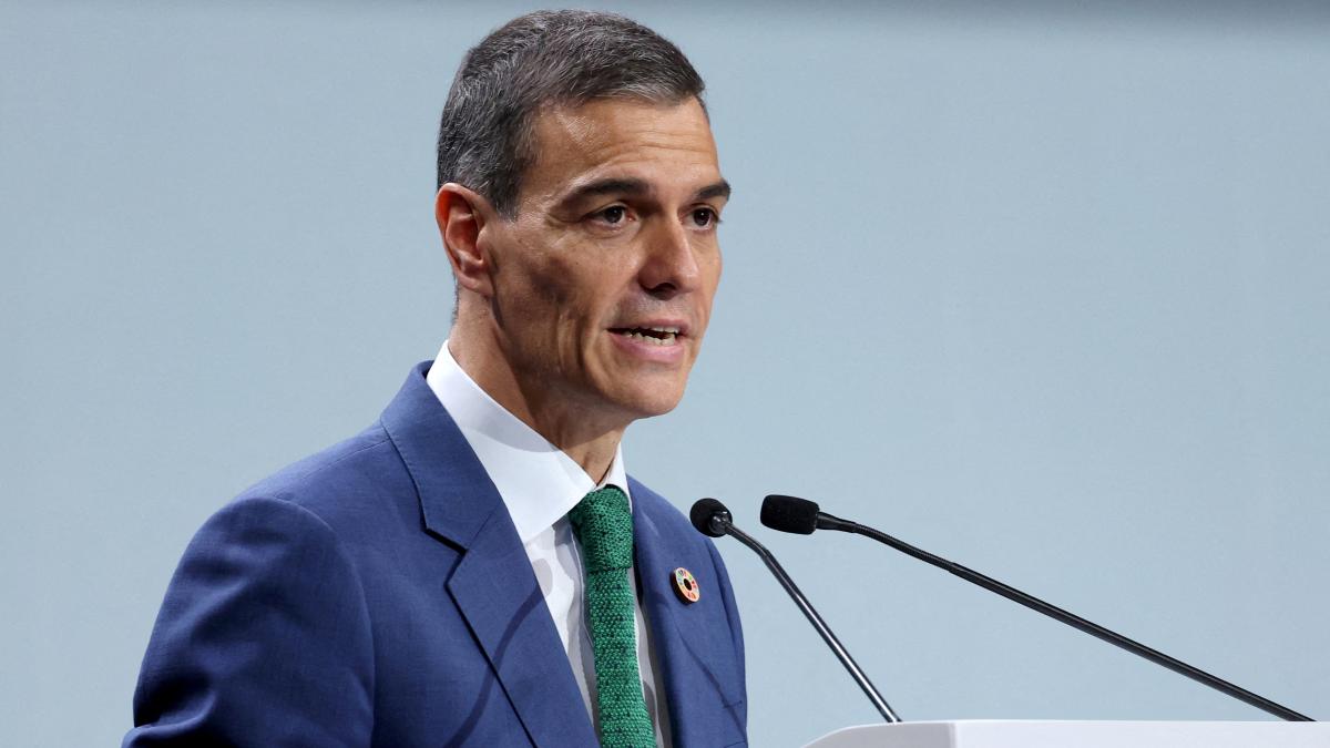 Don't miss Darla Eliza's magazine reveals and her naked OnlyFans material - it's addictive