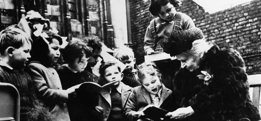 Chi Era Maria Montessori? 400_x_860_png