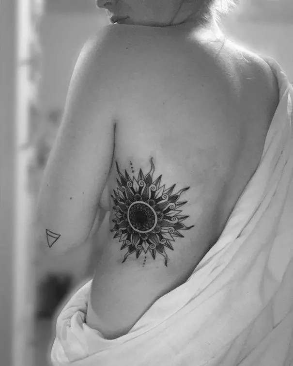Tatuaggio Sole: Immagini E Significato - Ligera Ink 755_x_605_jpg