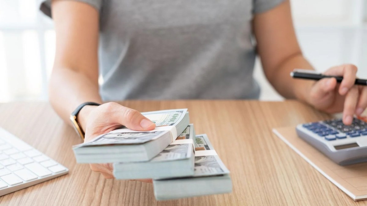 Cross-selling in personal loans: What it means and why it matters for borrowers | Mint Cross-selling in personal loans: What it means and why it matters for borrowers | Mint
