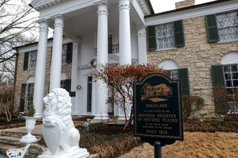 Woman tries to steal Elvis’ Graceland, gets four years behind bars
