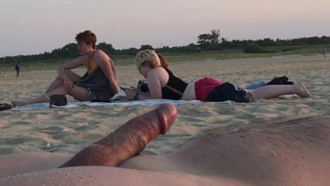 am strand wichsen