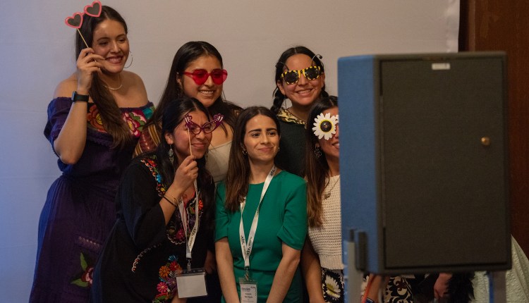 Explore Latinx Studies at Puentes’ 3rd Annual Research Week Explore Latinx Studies at Puentes’ 3rd Annual Research Week