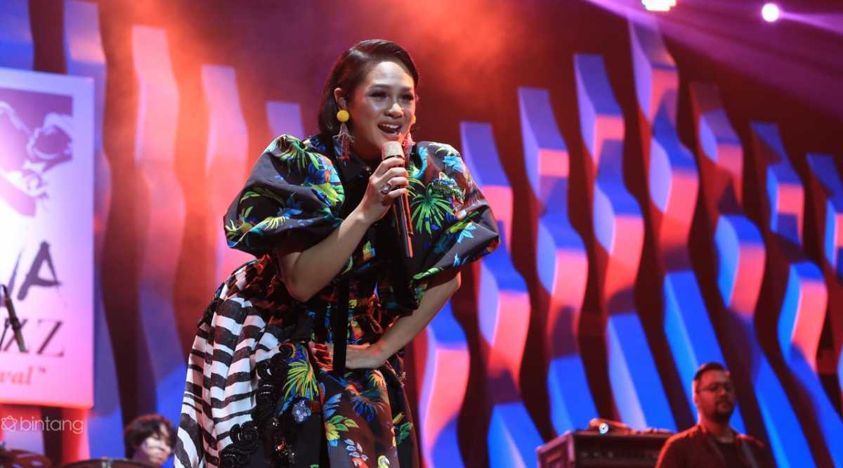 MLDSPOT | 4 Penyanyi Jazz Wanita Indonesia Terfavorit