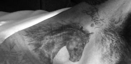 David Beckham Estrena Tatuaje En El Cuello 220_x_449_jpg