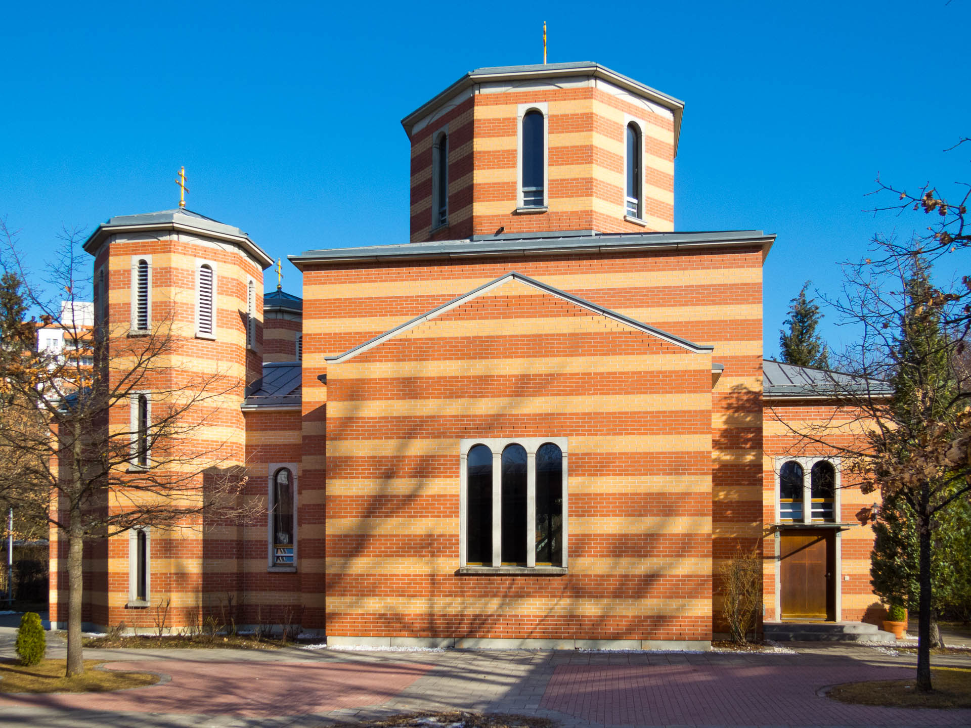 Die Serbisch Orthodoxe Kirche Am Wohnring Neuperlach Org