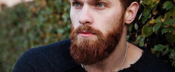 Entretenir sa barbe naturellement : créez votre huile à barbe Bio ! - Blog  Nutrimea