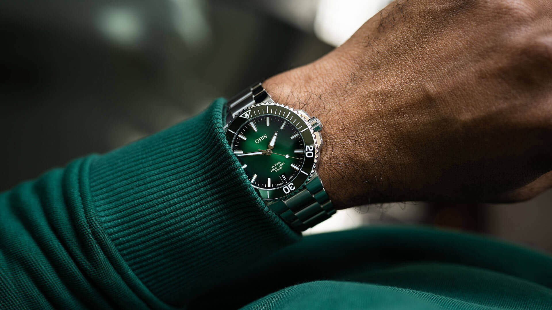 Oris aquis green