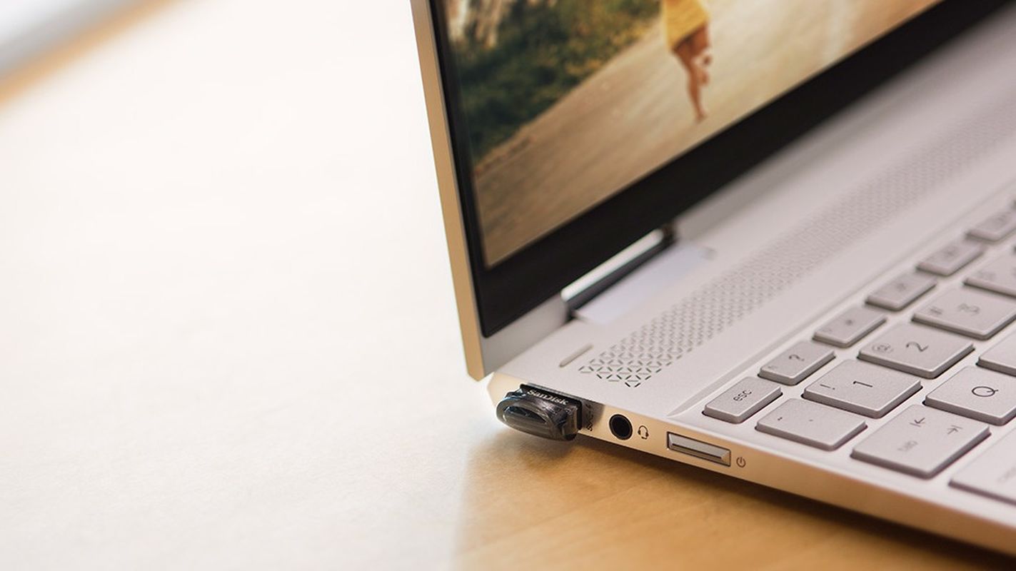 This tiny, mighty 512GB SanDisk flash drive is just  right now