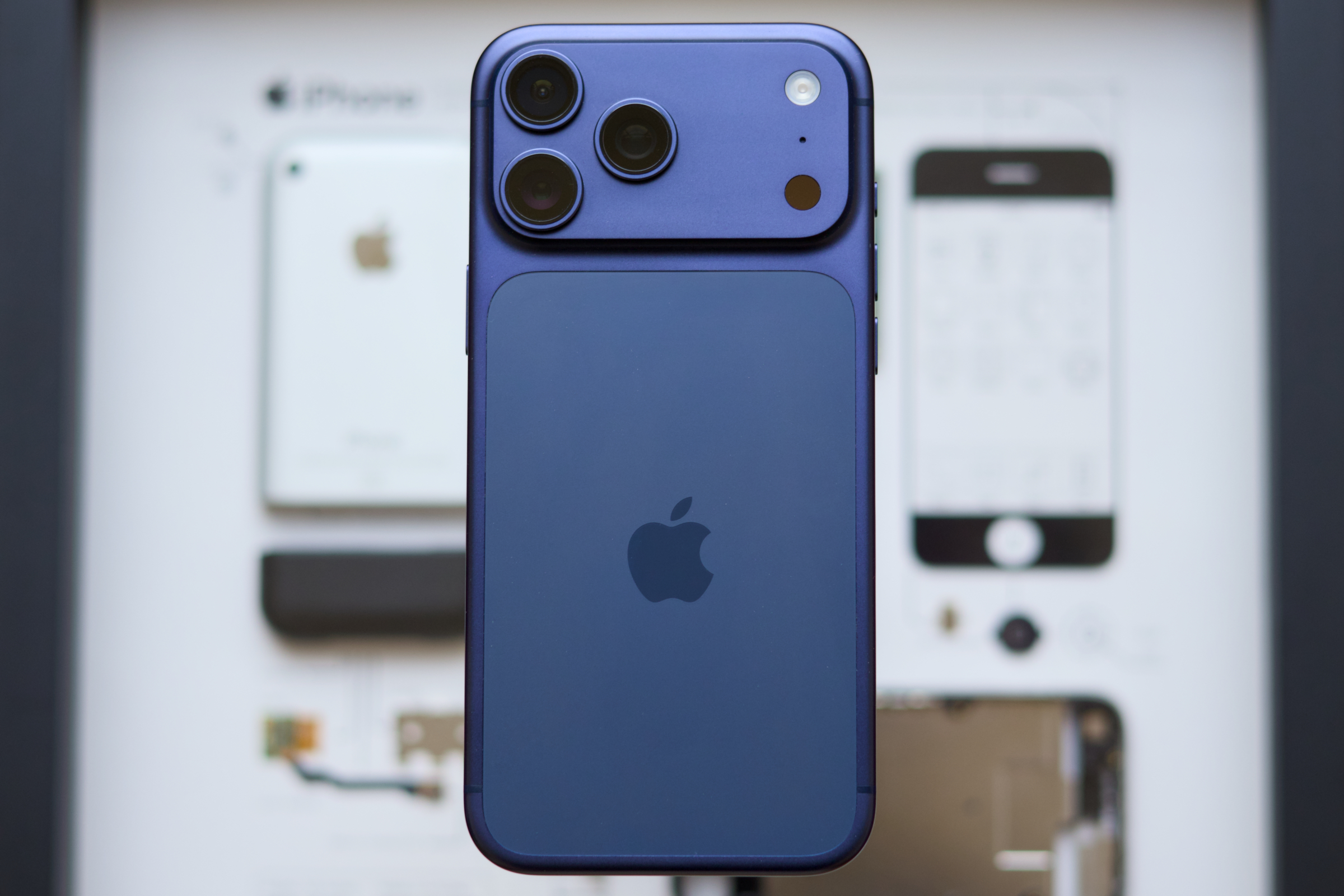 Save 0 on an unlocked iPhone 17 Pro Max right now