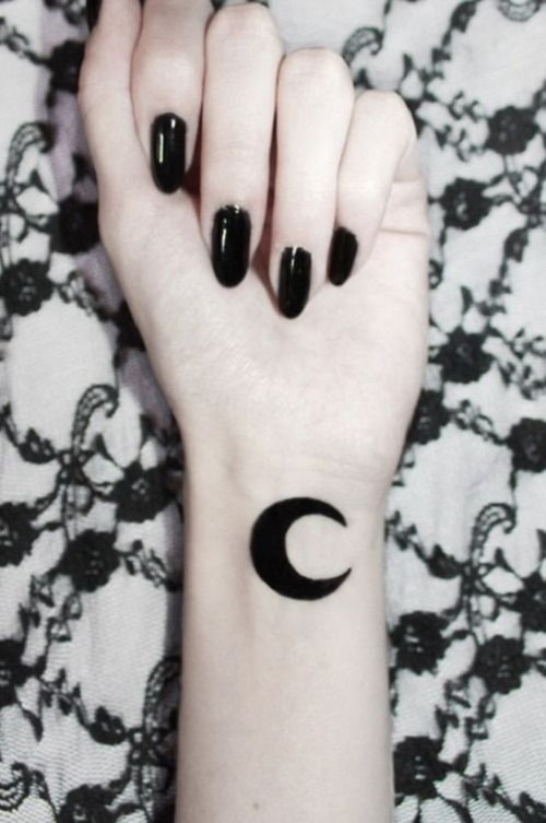 37 Inspirational Moon Tattoo Designs With Images 753_x_500_jpg