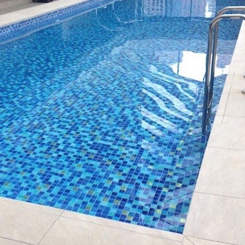 Rekomendasi Jenis Keramik Mozaik Kolam Renang yang Menarik