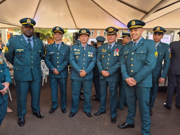 190 anos da PMMS são comemorados com a entrega de Medalha de Mérito e Insígnia do Mérito Policial Militar a civis e militares da área do CPA-2 190 anos da PMMS são comemorados com a entrega de Medalha de Mérito e Insígnia do Mérito Policial Militar a civis e militares da área do CPA-2