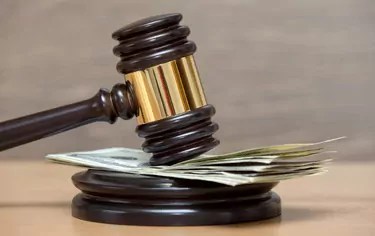 Zavedeni Povinnych Zaloh Pro Exekuce Zahajene Pred Nabytim Ucinnosti Novely Je Nepripustnym Zasahem Prava Na Legitimni Ocekavani Pravni Prostor