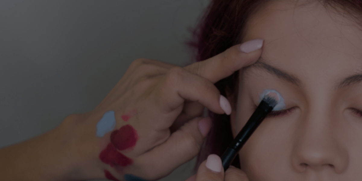 How to a Makeup Artist in Auckland, NZ QC Makeup Academy jpg (1200x600)