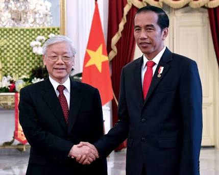 Bertemu Presiden Vietnam, Jokowi Minta Hambatan Perdagangan Dihilangkan |  Radar Sriwijaya