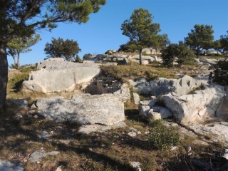 MONT PAON - VALLON DE LEQUE randonnée pédestre trace gps Bouches du Rhône
